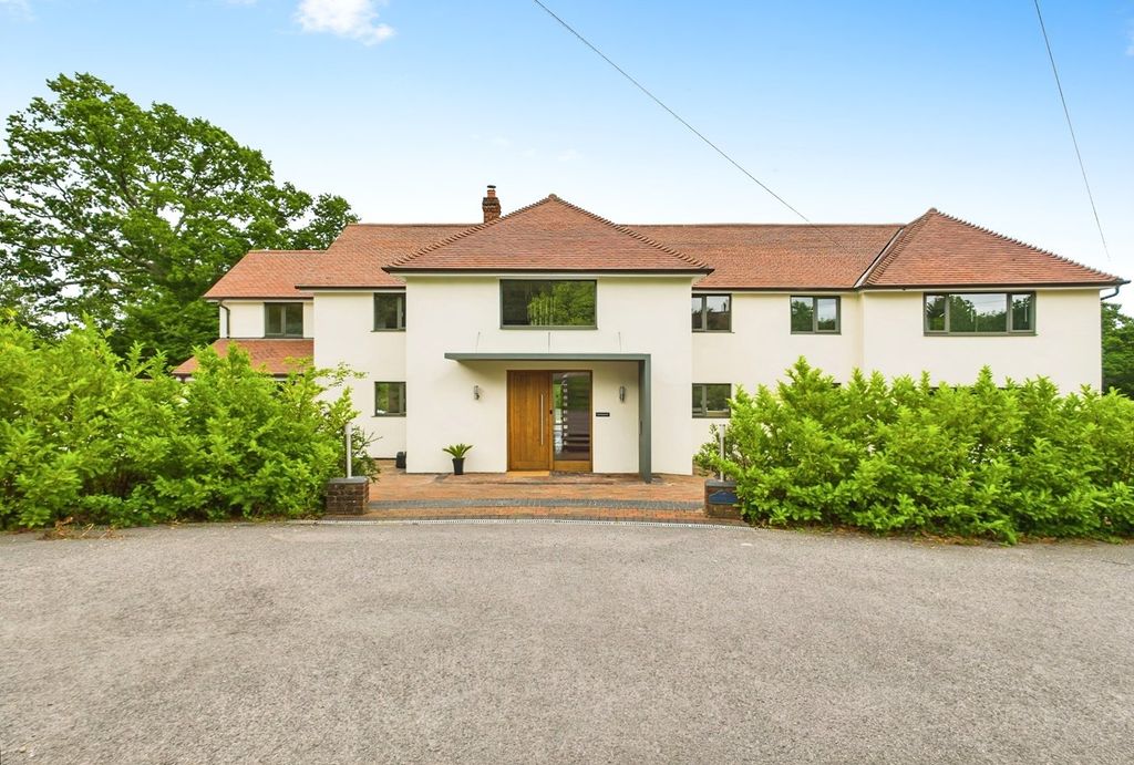 Property photo 1 of 29