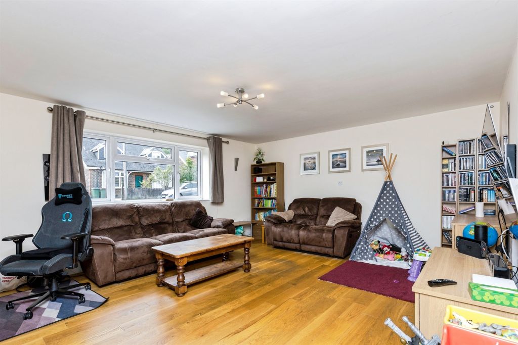 Property photo 2 of 17