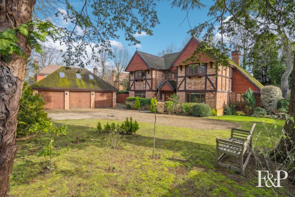 Property photo 1 of 30 3928281