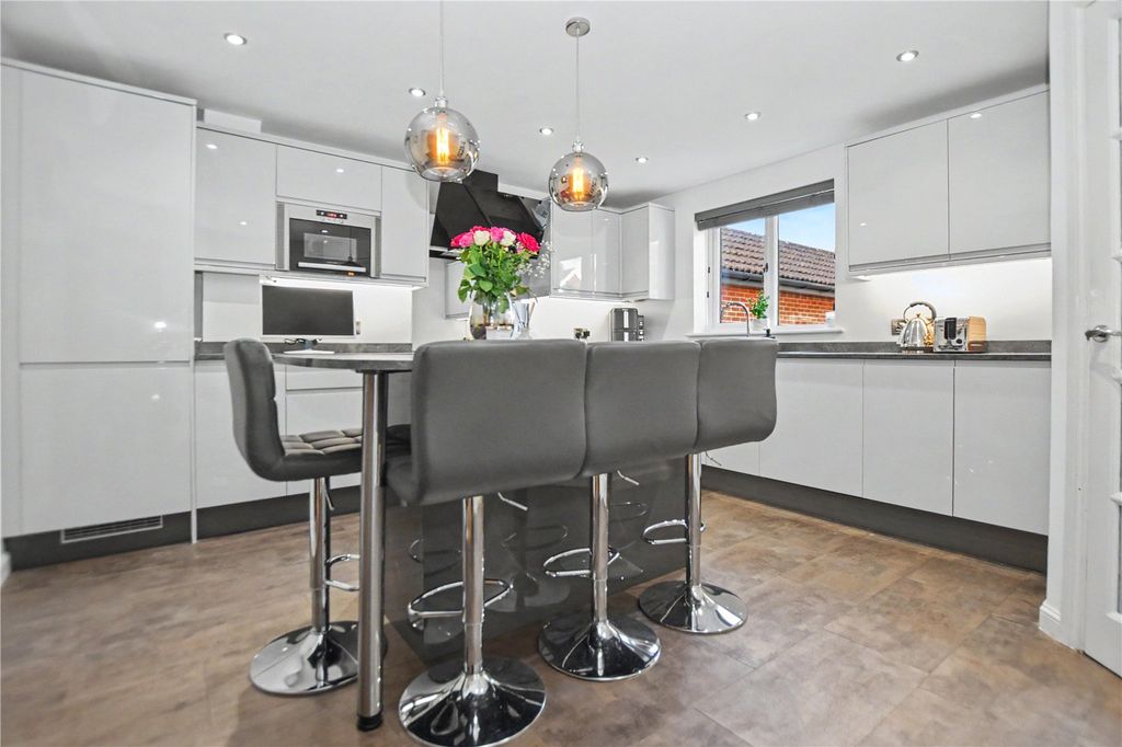 Property photo 2 of 28 Picture No. 59