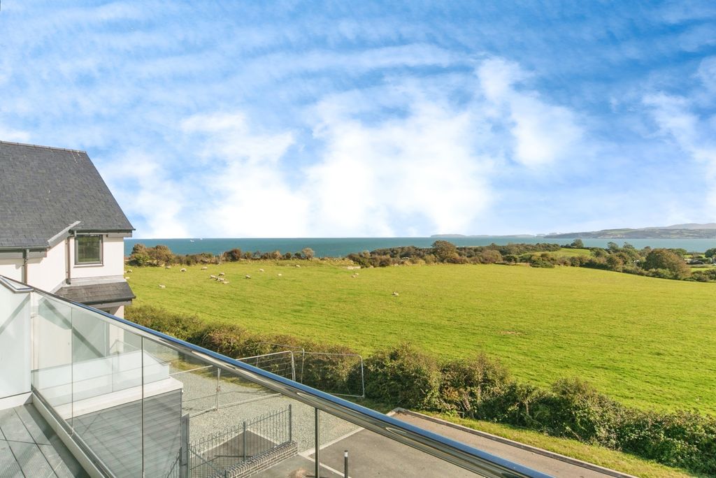 Property photo 2 of 23 Photo