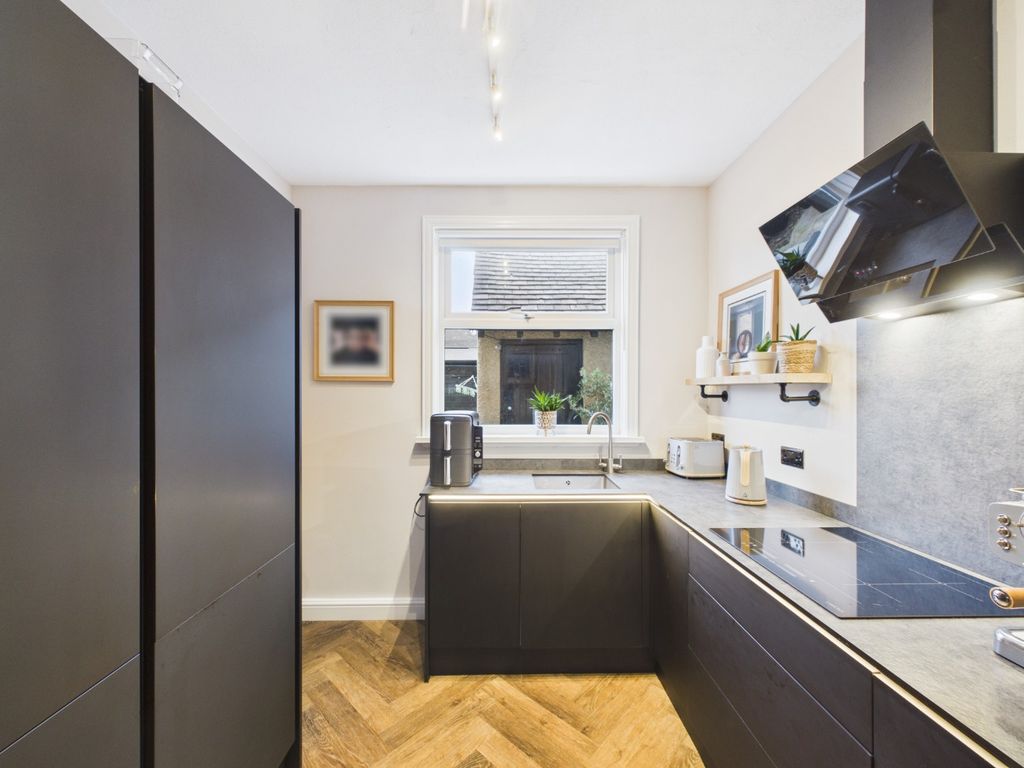 Property photo 2 of 17 4878885