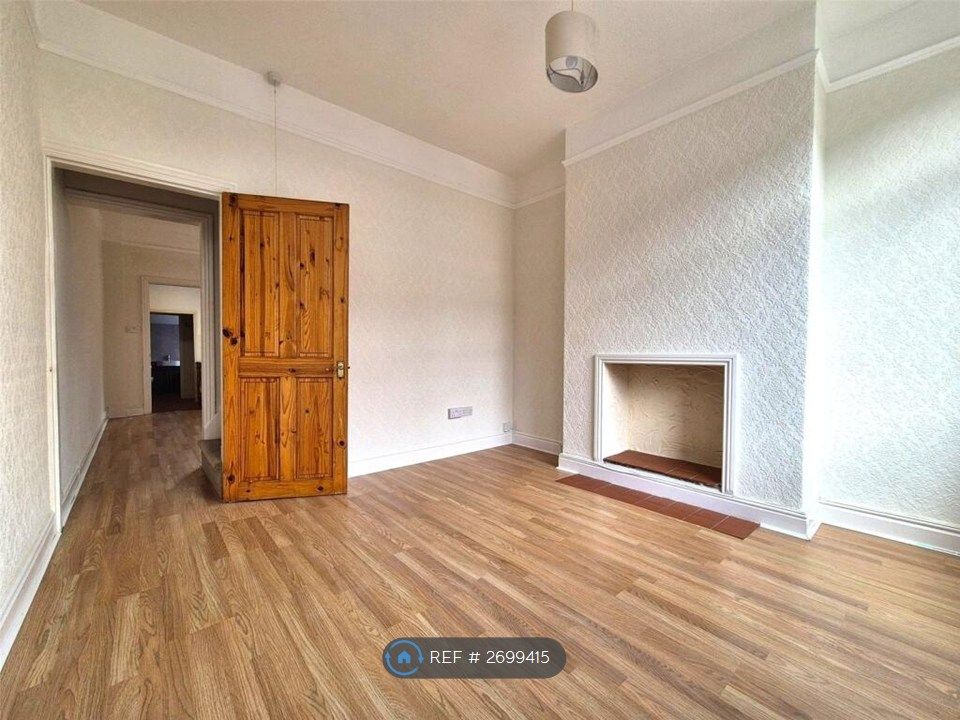 Property photo 2 of 9 Lounge