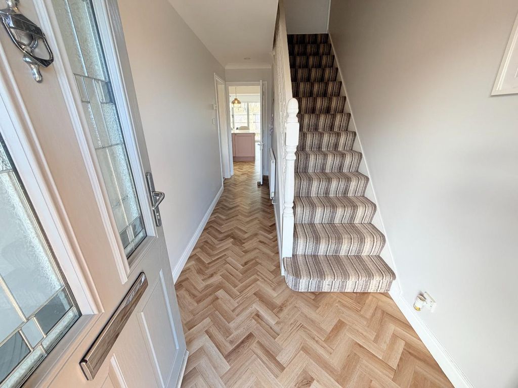 Property photo 3 of 35 Hall