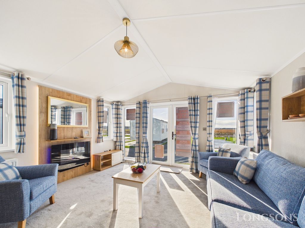 Property photo 3 of 18 Cam02173G0 Pr0333 Still042