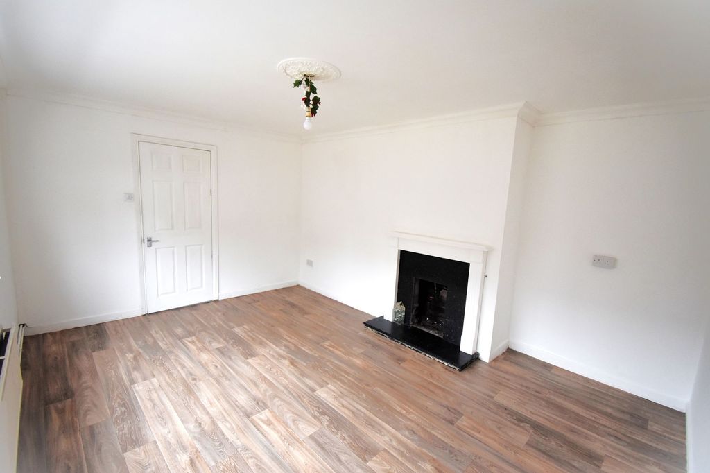 Property photo 3 of 26