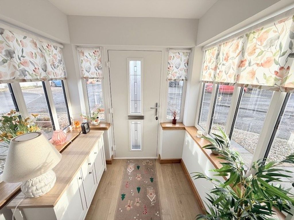 Property photo 2 of 26