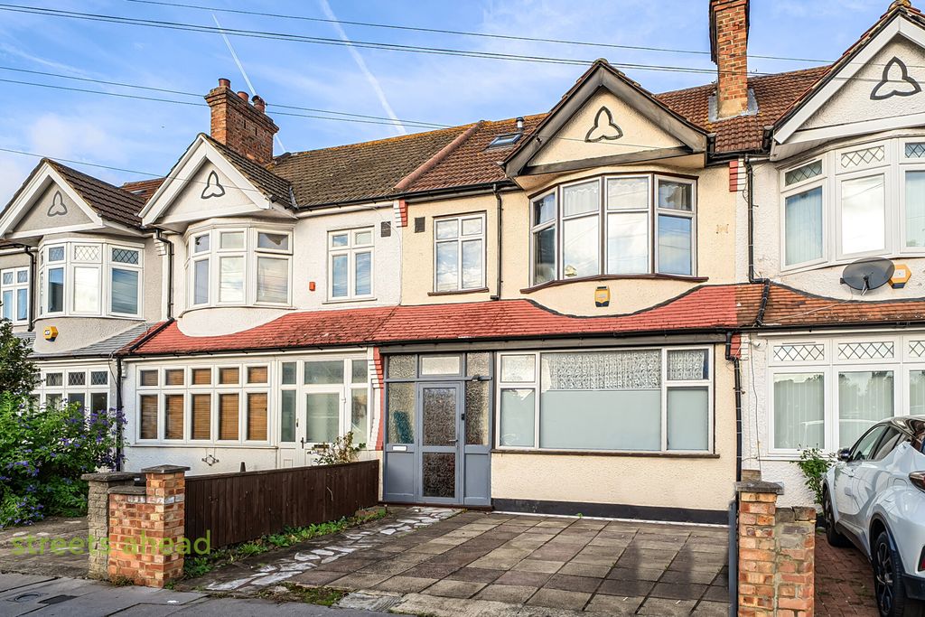 Property photo 1 of 18 Eb9B8d65-9028-416...