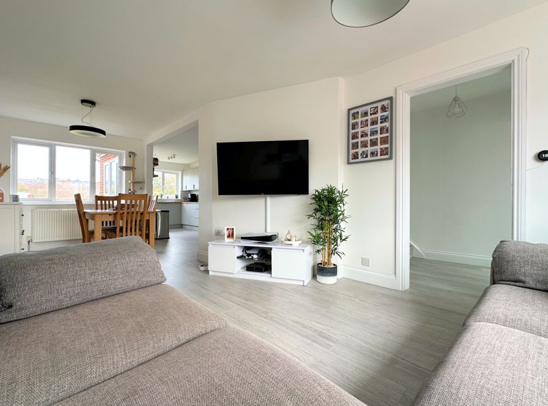 Property photo 2 of 20 Lounge/Diner