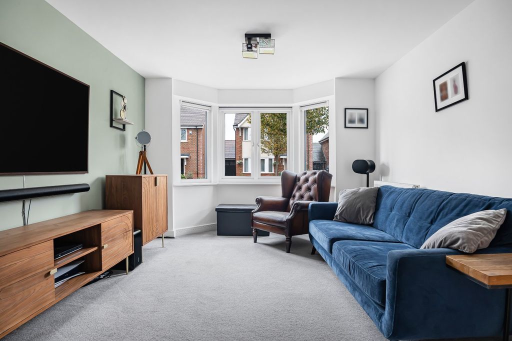 Property photo 3 of 19 Sitting Room