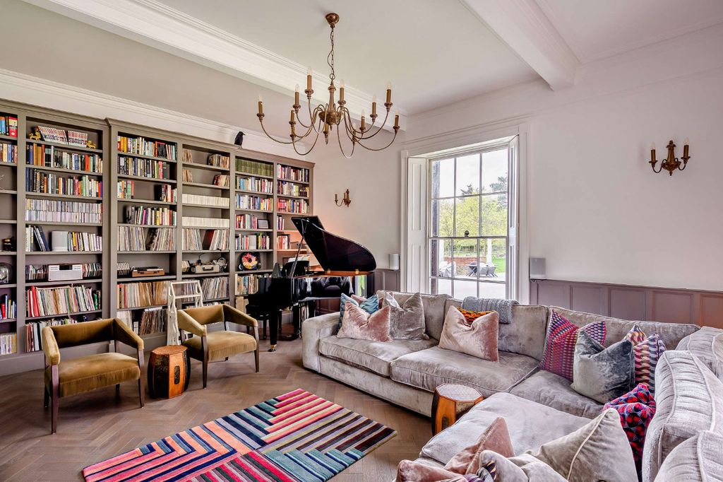 Property photo 2 of 21 Drawing Room