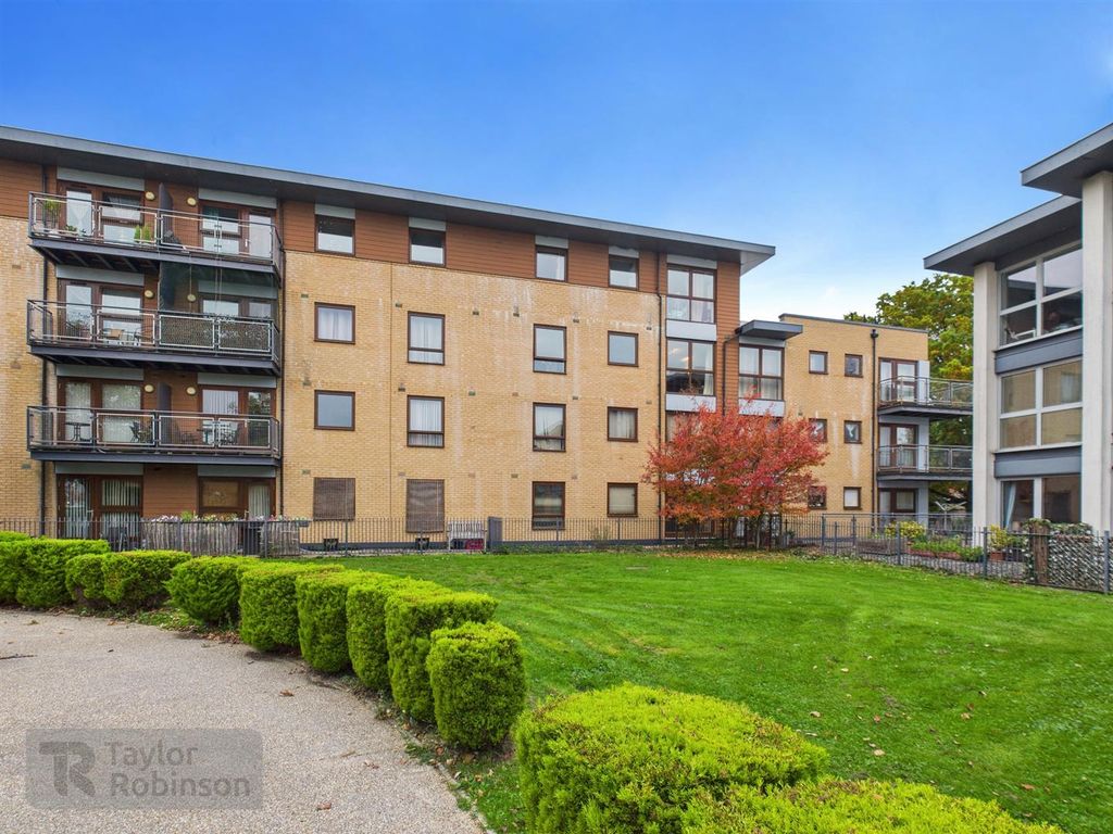 Property photo 1 of 12 Cam02600G0-Pr0577-Still014.Jpg