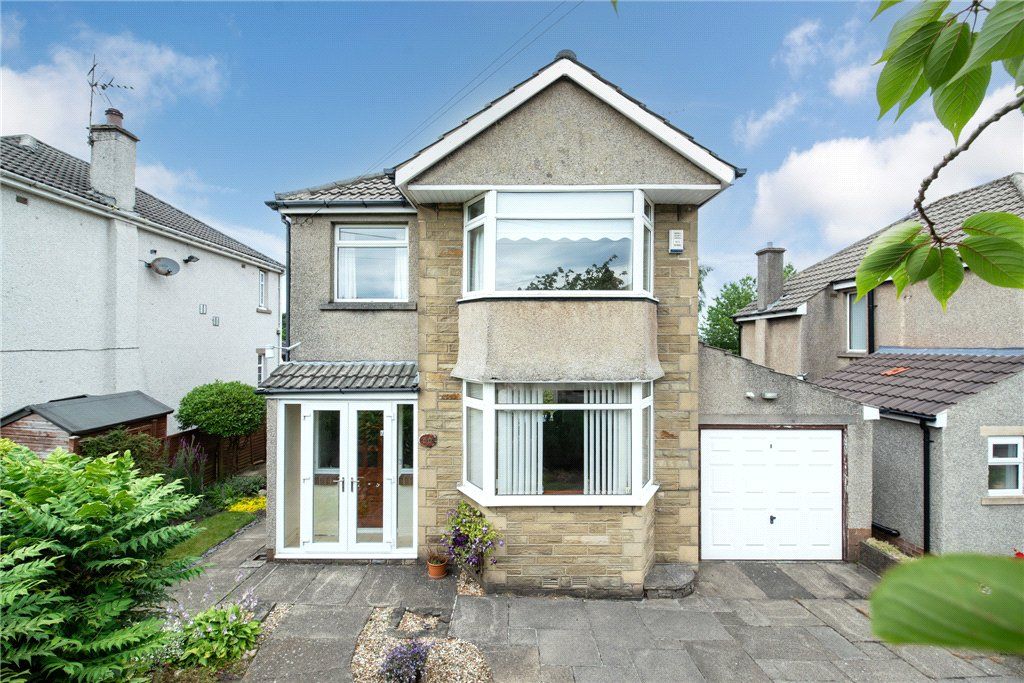 Property photo 1 of 21 Canford Drive
