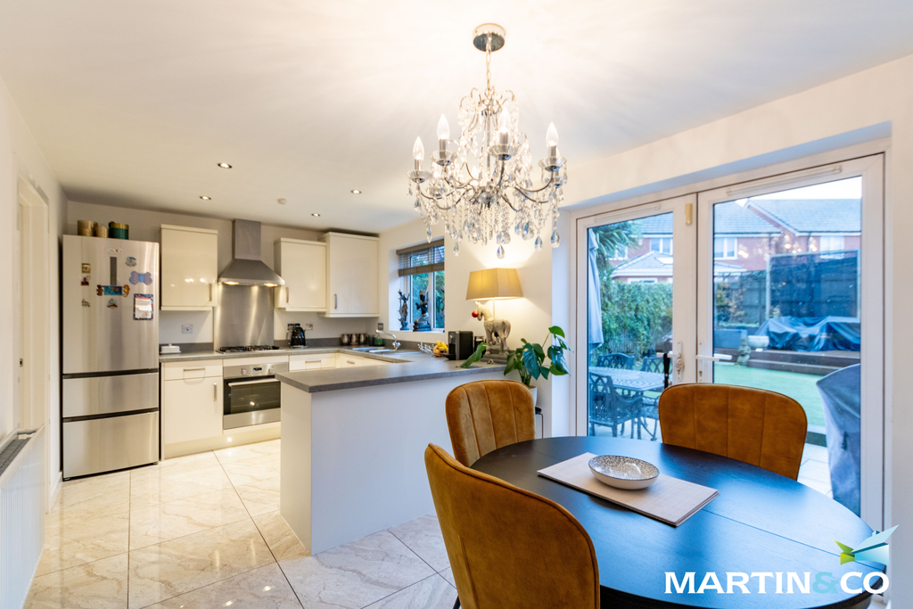 Property photo 3 of 19 Picture6