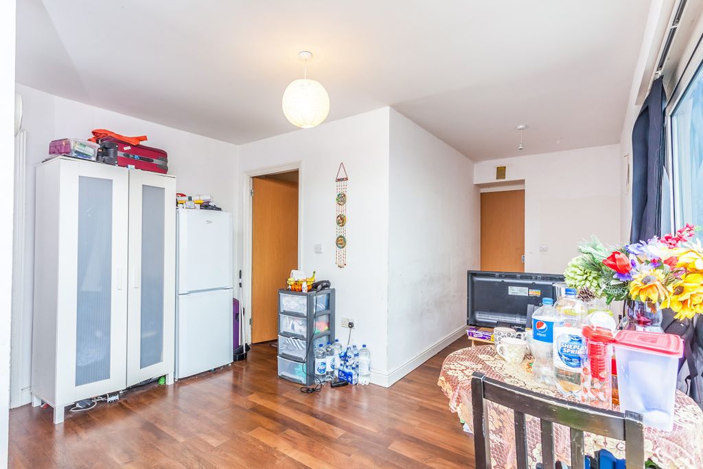 Property photo 3 of 6