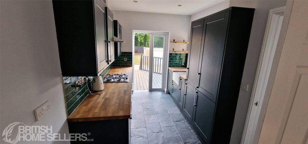 Property photo 2 of 15 Picture No. 08