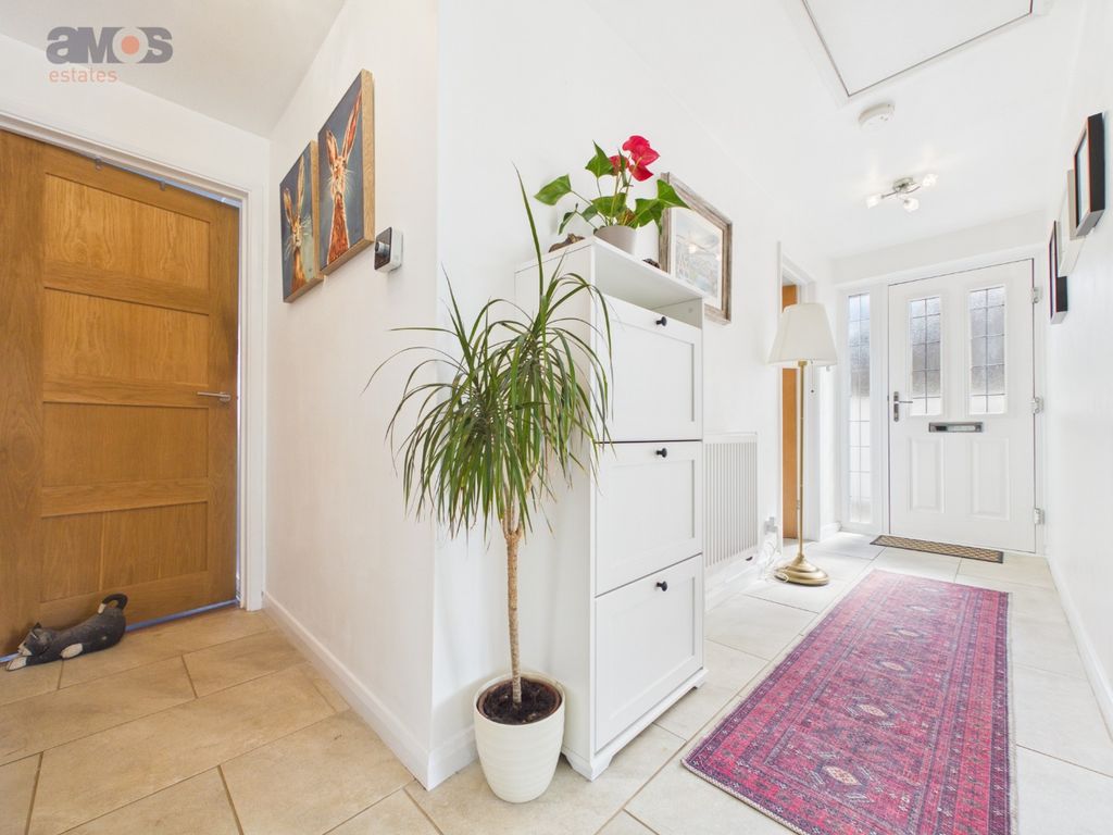 Property photo 3 of 17 5229436