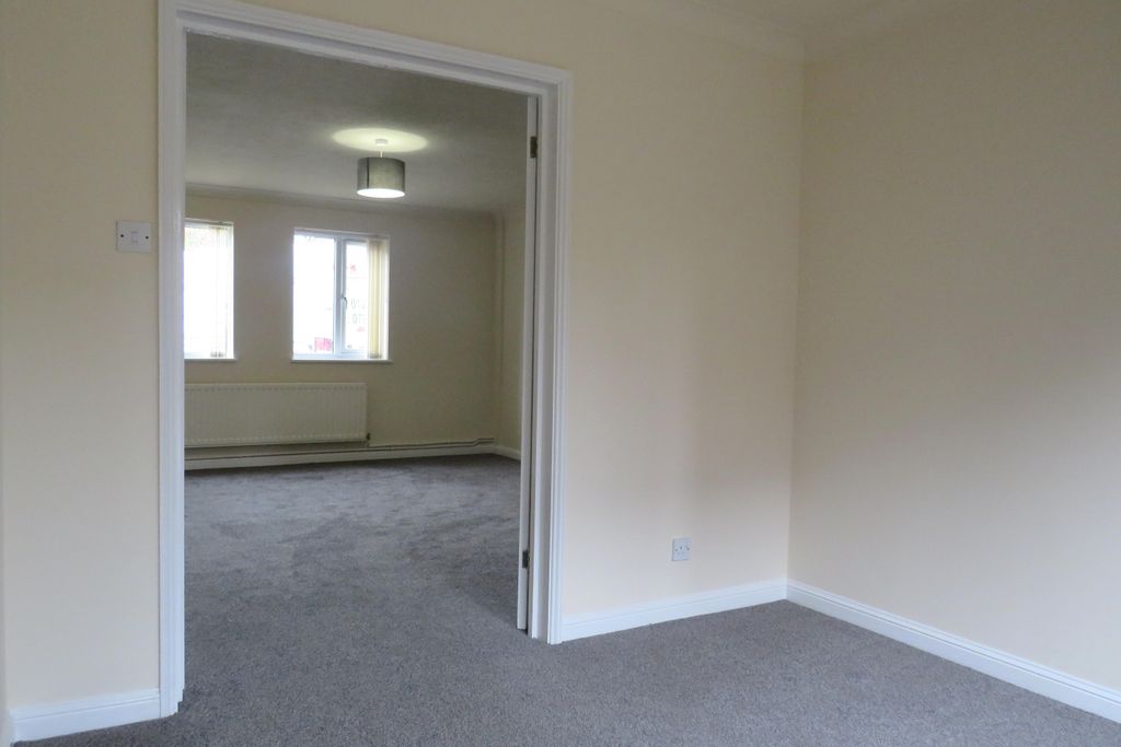 Property photo 3 of 12 Image