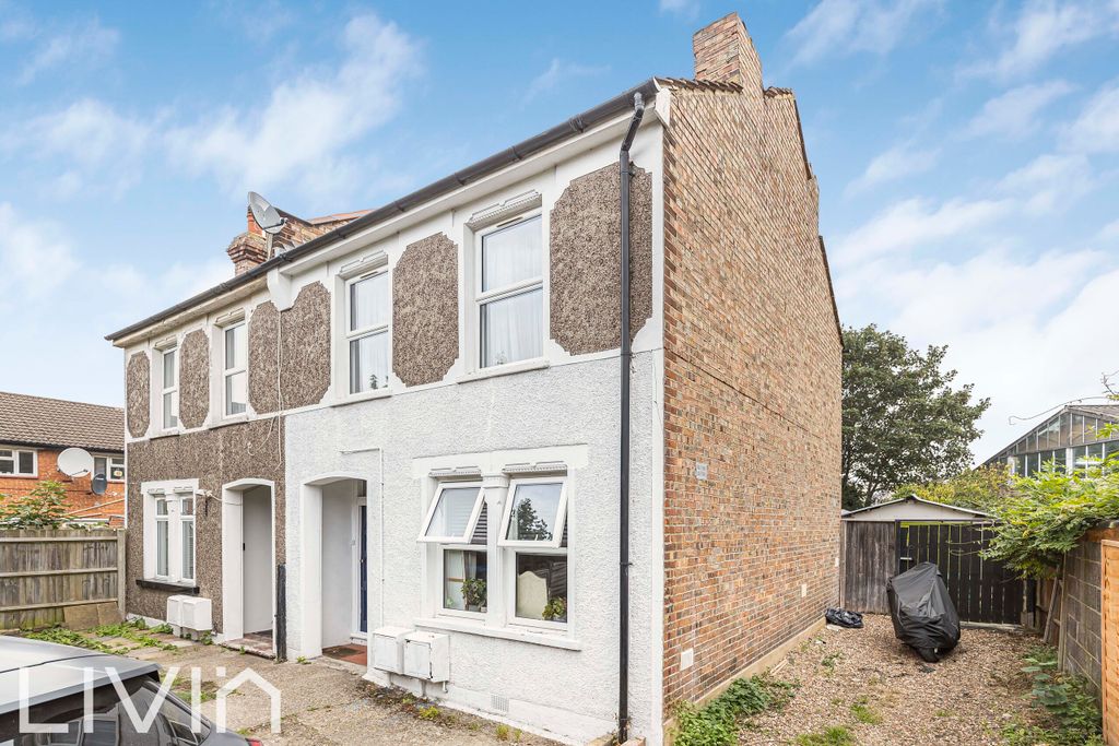 Property photo 2 of 17 025A1095