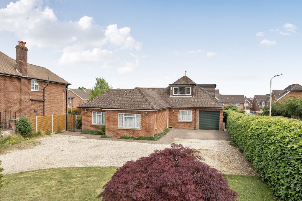 4 bed bungalow for saleOatlands Road, Shinfield, Reading, Berkshire RG2