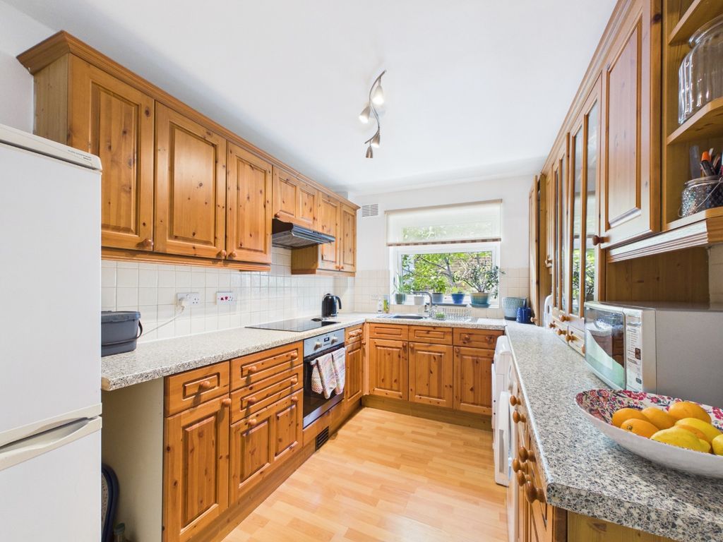 Property photo 2 of 9 5695723