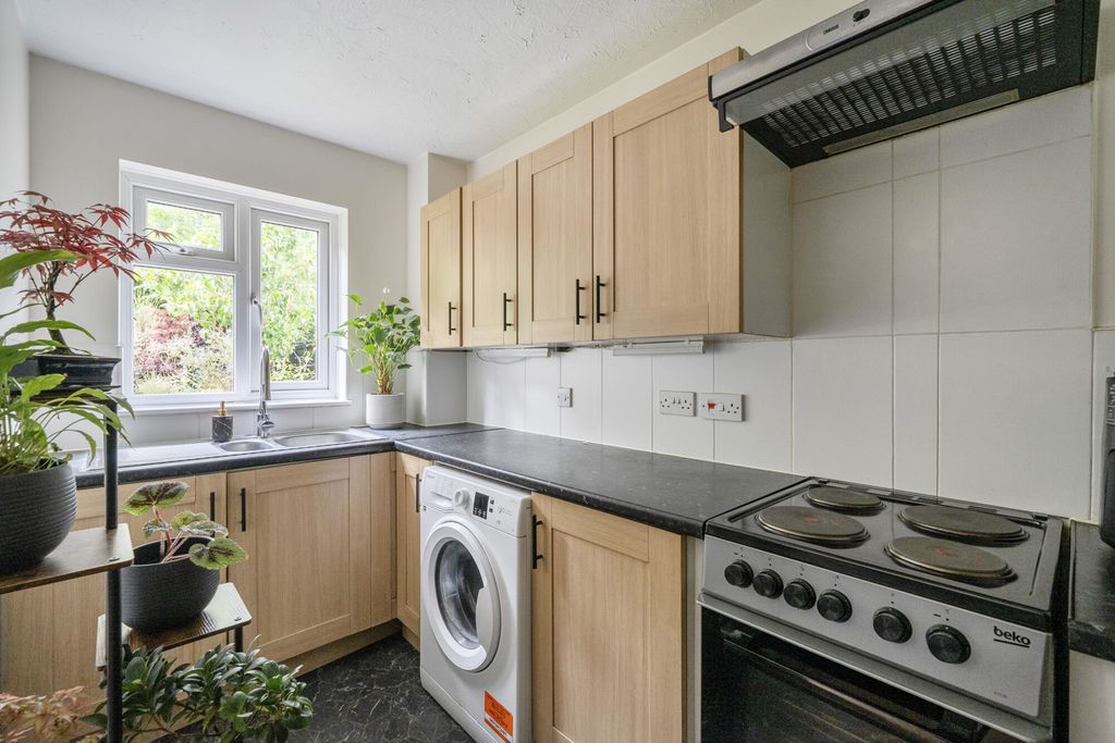 Property photo 2 of 16 1459841-7-6A07015...