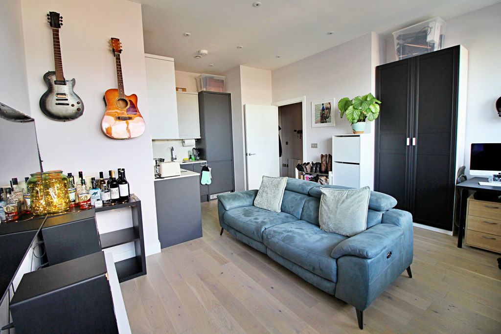 Property photo 1 of 19 Photo #1