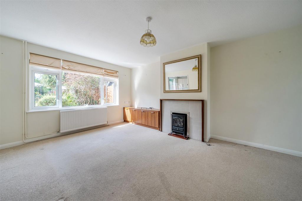 Property photo 2 of 16 1350896-8-68c7F1177Cb03.Jpg