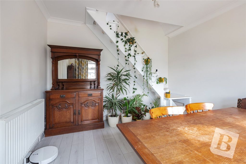 Property photo 2 of 19 Dining Room