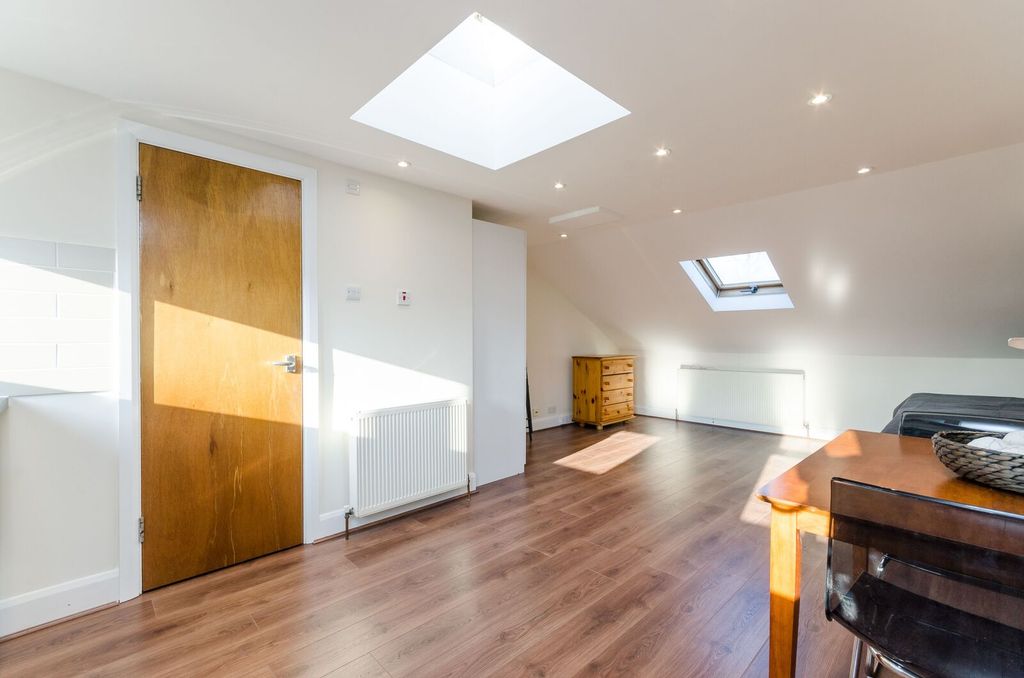 Property photo 1 of 4