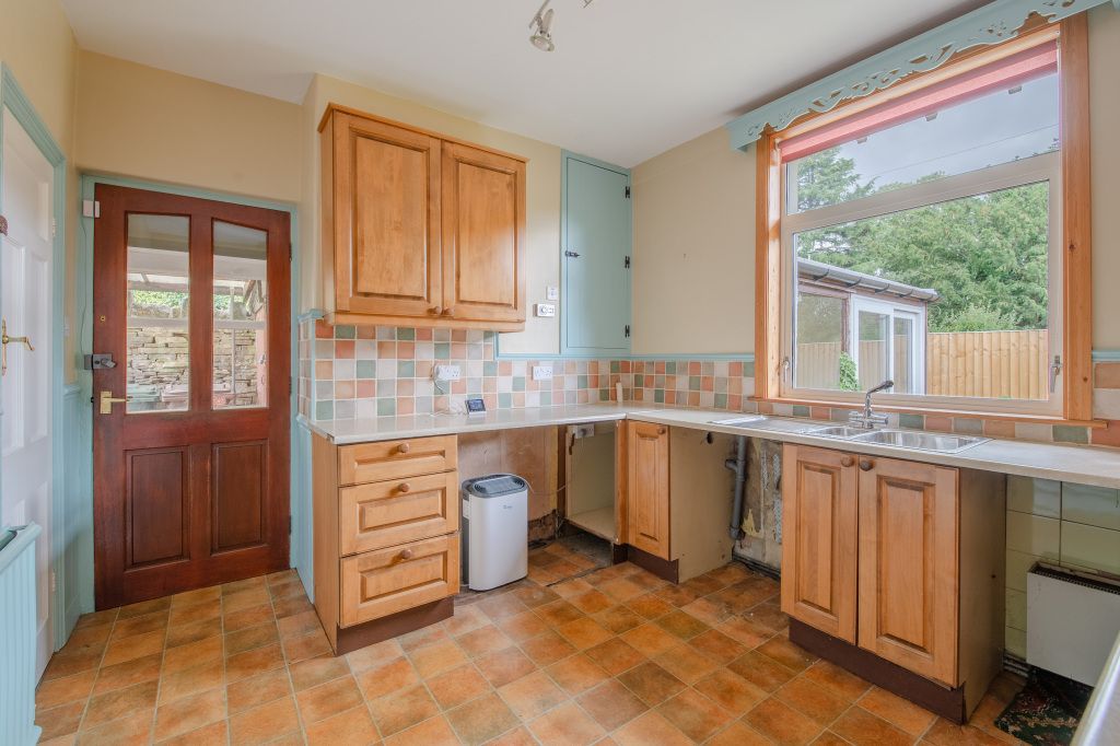 Property photo 2 of 20 Dining Kitchen