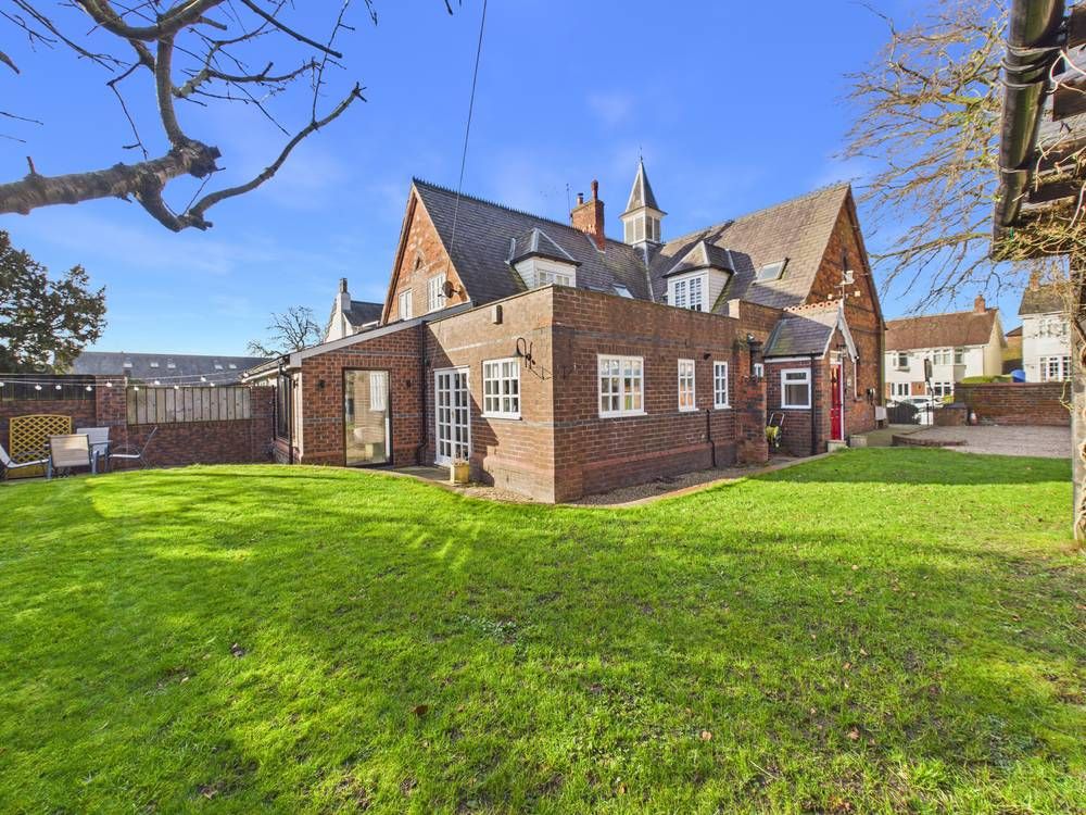 Property photo 1 of 20