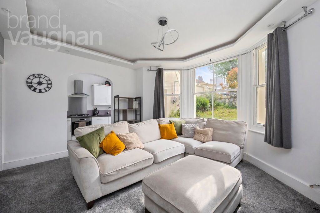 Property photo 2 of 12 Picture No. 02