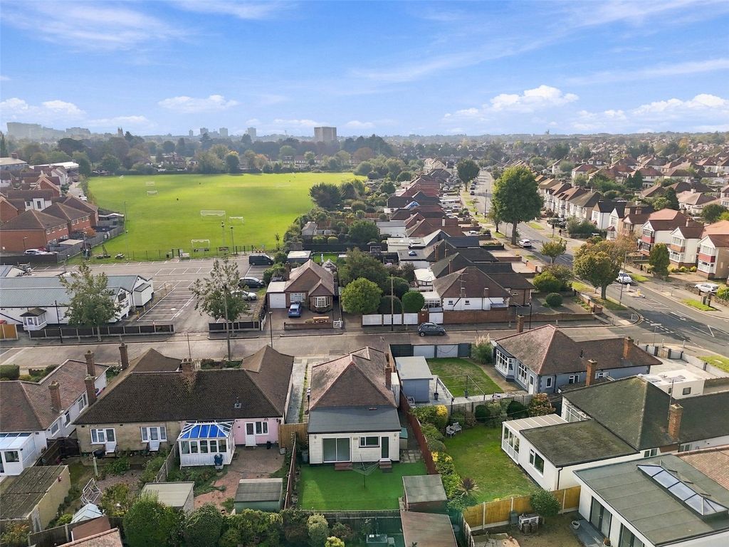 Property photo 2 of 18 Picture No. 09