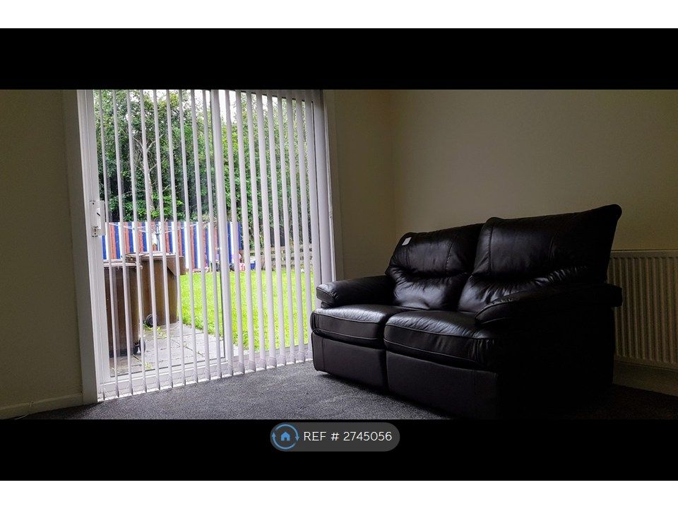 Property photo 2 of 18 Lounge