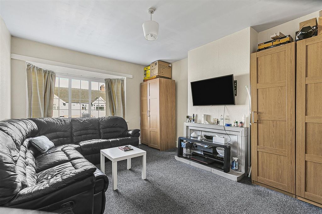 Property photo 2 of 11 181A Station Lane (14).Jpg