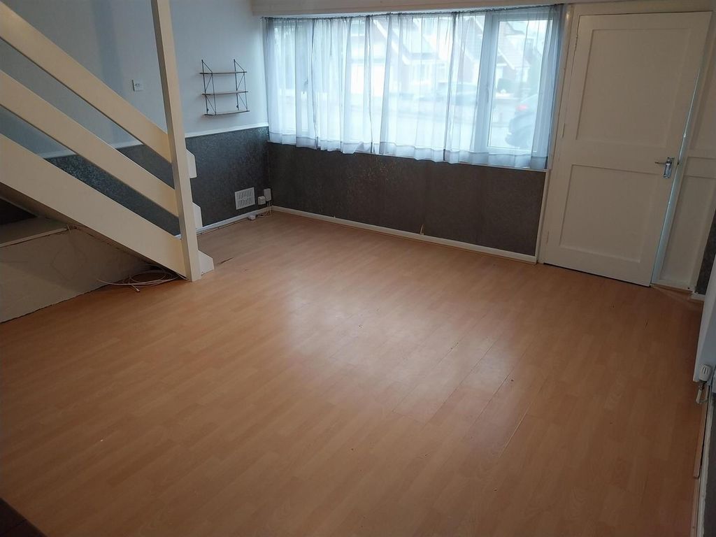 Property photo 3 of 14 1000029272.Jpg