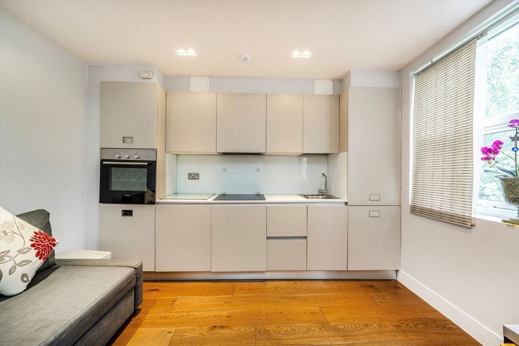 Property photo 2 of 4