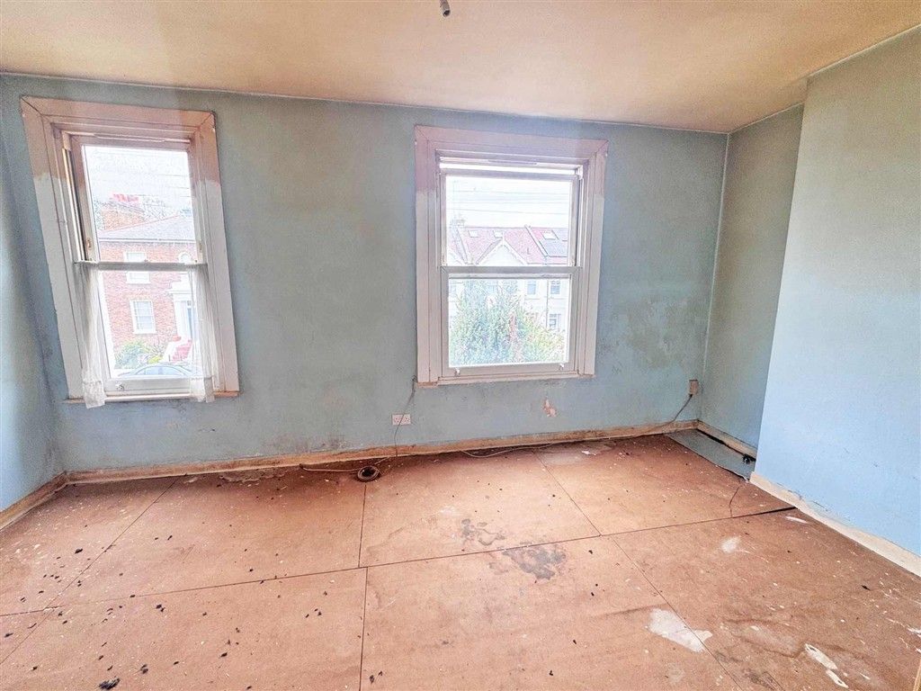 Property photo 2 of 5