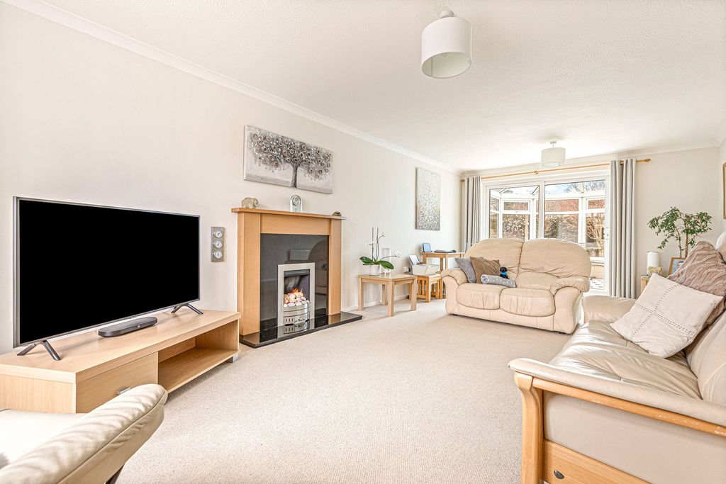 Property photo 3 of 24