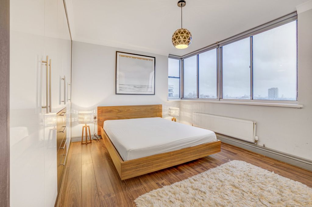 Property photo 2 of 11 Picture No. 12