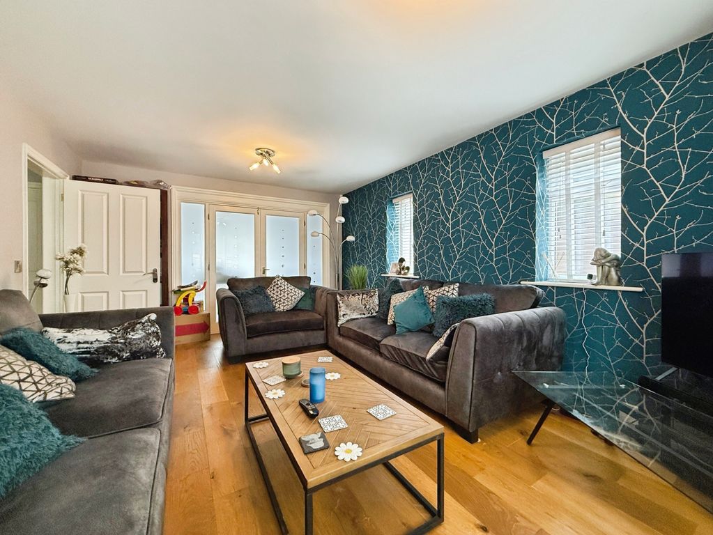 Property photo 2 of 22