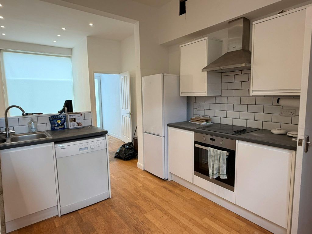 Property photo 3 of 8 2.Jpeg