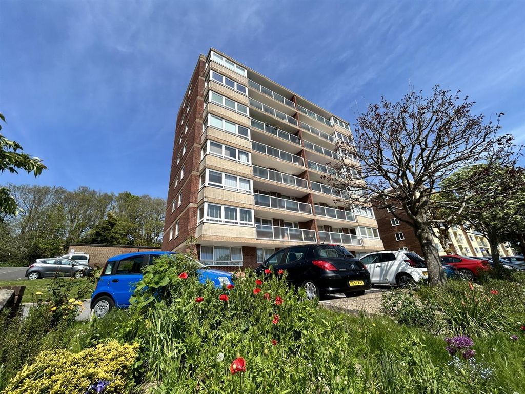 Property photo 1 of 17 01323 438506