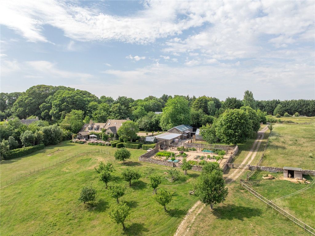 Property photo 3 of 24 Folly Farm