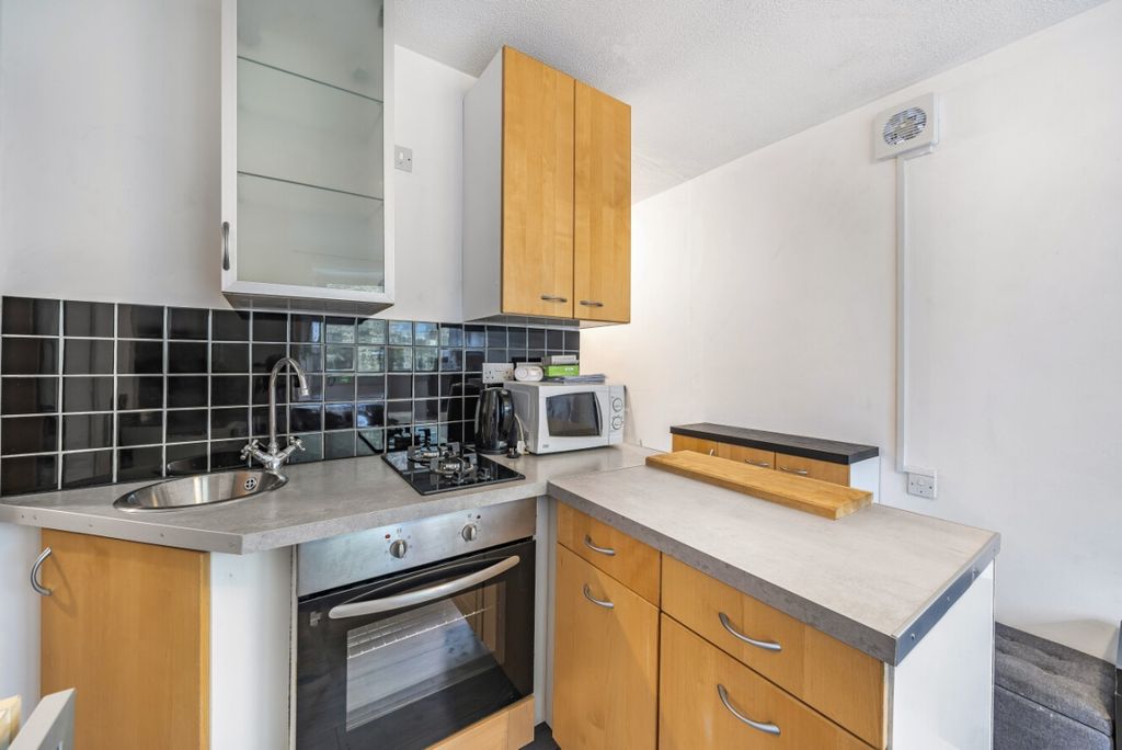 Property photo 2 of 17 1208965 (4)