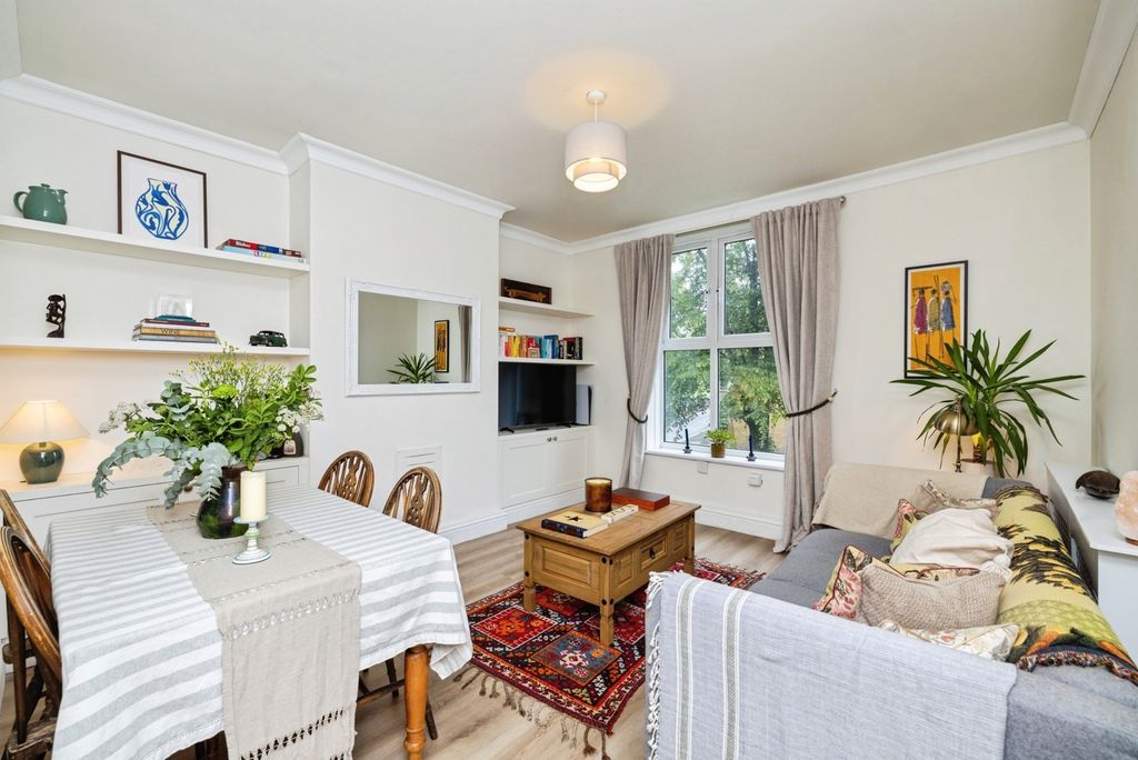 Property photo 1 of 18 Pbox-Img.Jpg