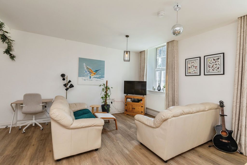 Additional image 6 of 2 bed flat for saleCaptains Garden, Bristol BS16