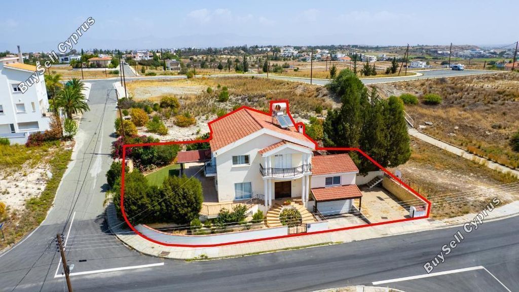 Property photo 2 of 6