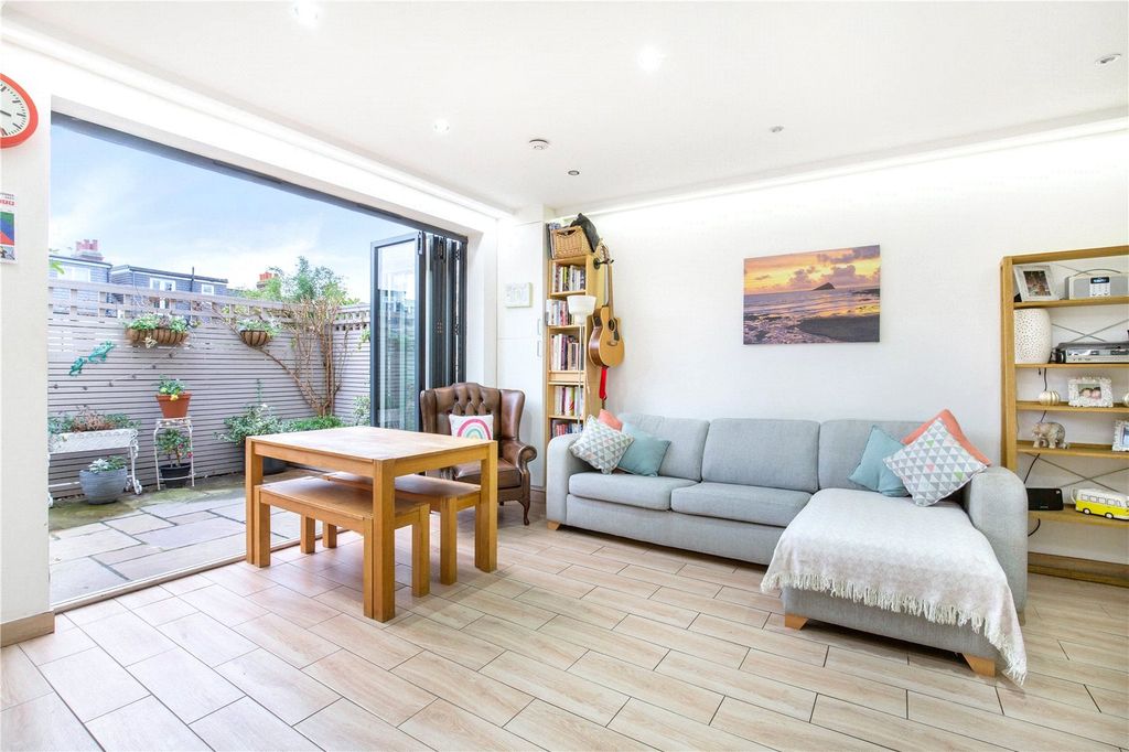 Property photo 1 of 11 Picture No. 04